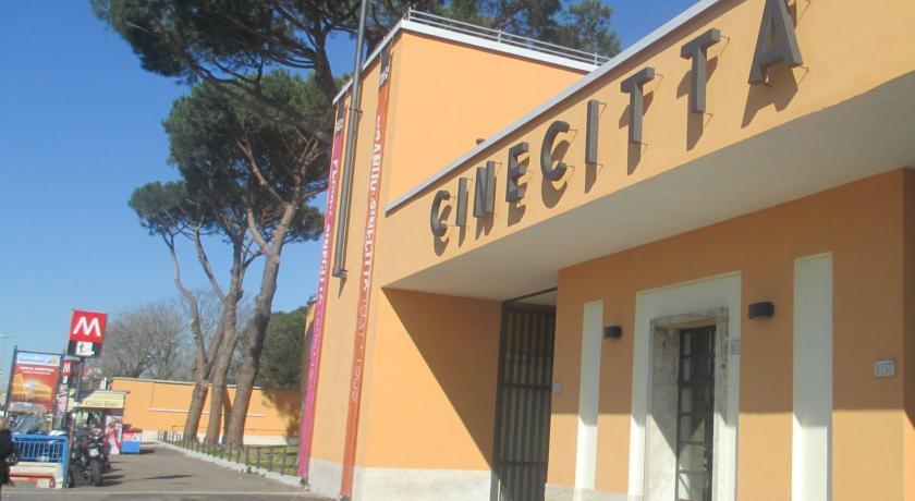 Hotel Cinecitta โรม ภายนอก รูปภาพ
