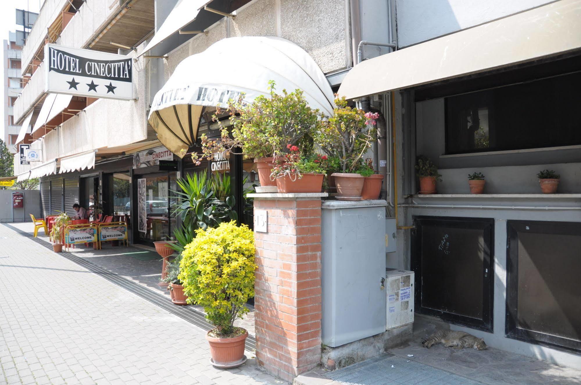 Hotel Cinecitta โรม ภายนอก รูปภาพ