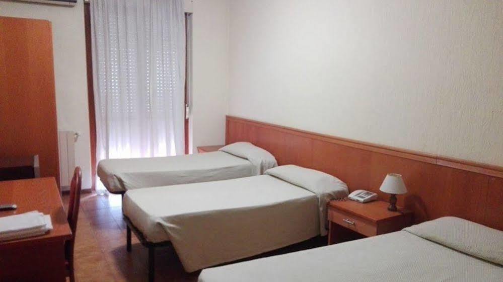 Hotel Cinecitta โรม ภายนอก รูปภาพ